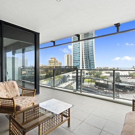 Circle On Cavill - Qstay Gold Coast Extérieur photo