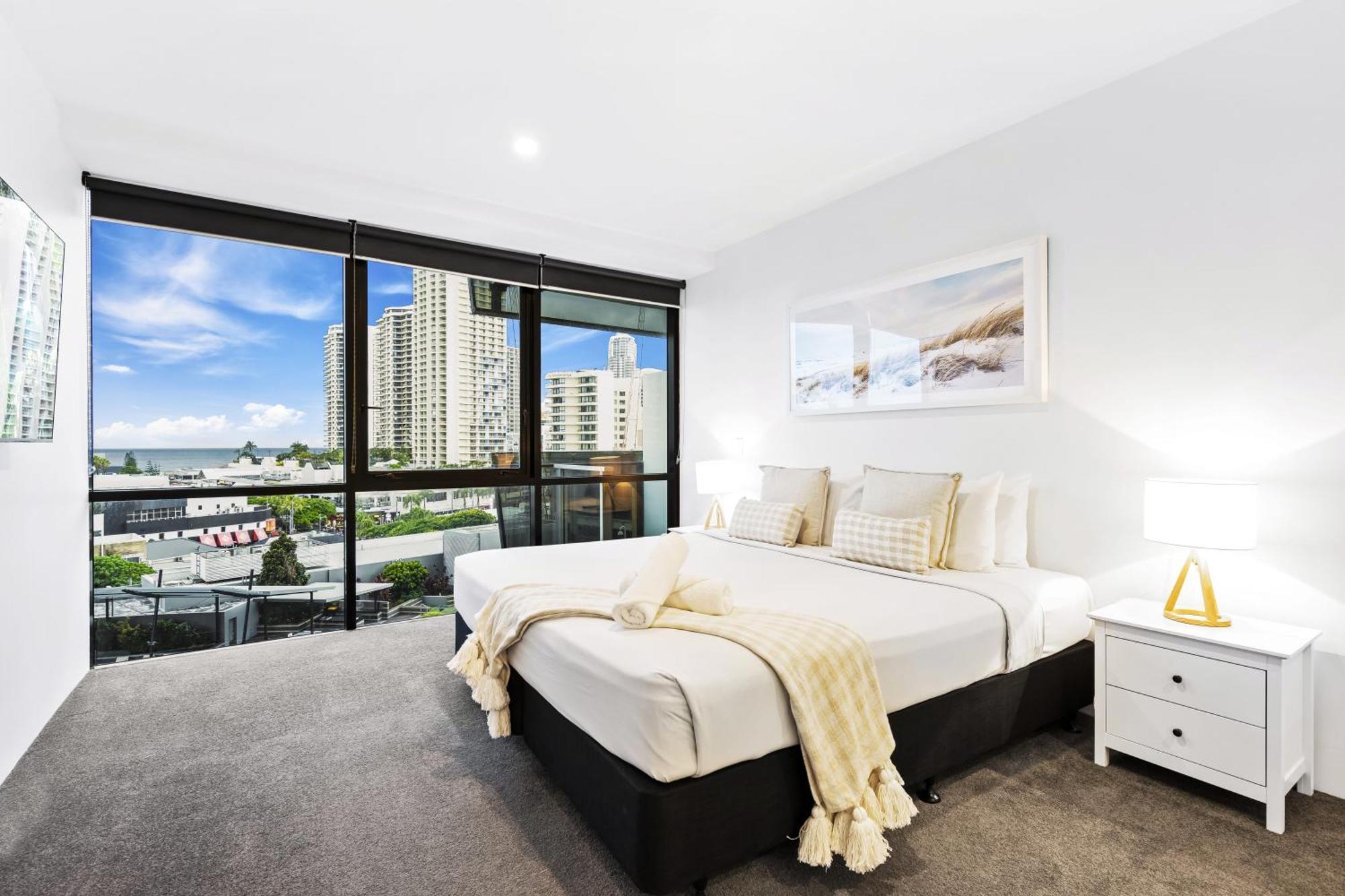 Circle On Cavill - Qstay Gold Coast Extérieur photo