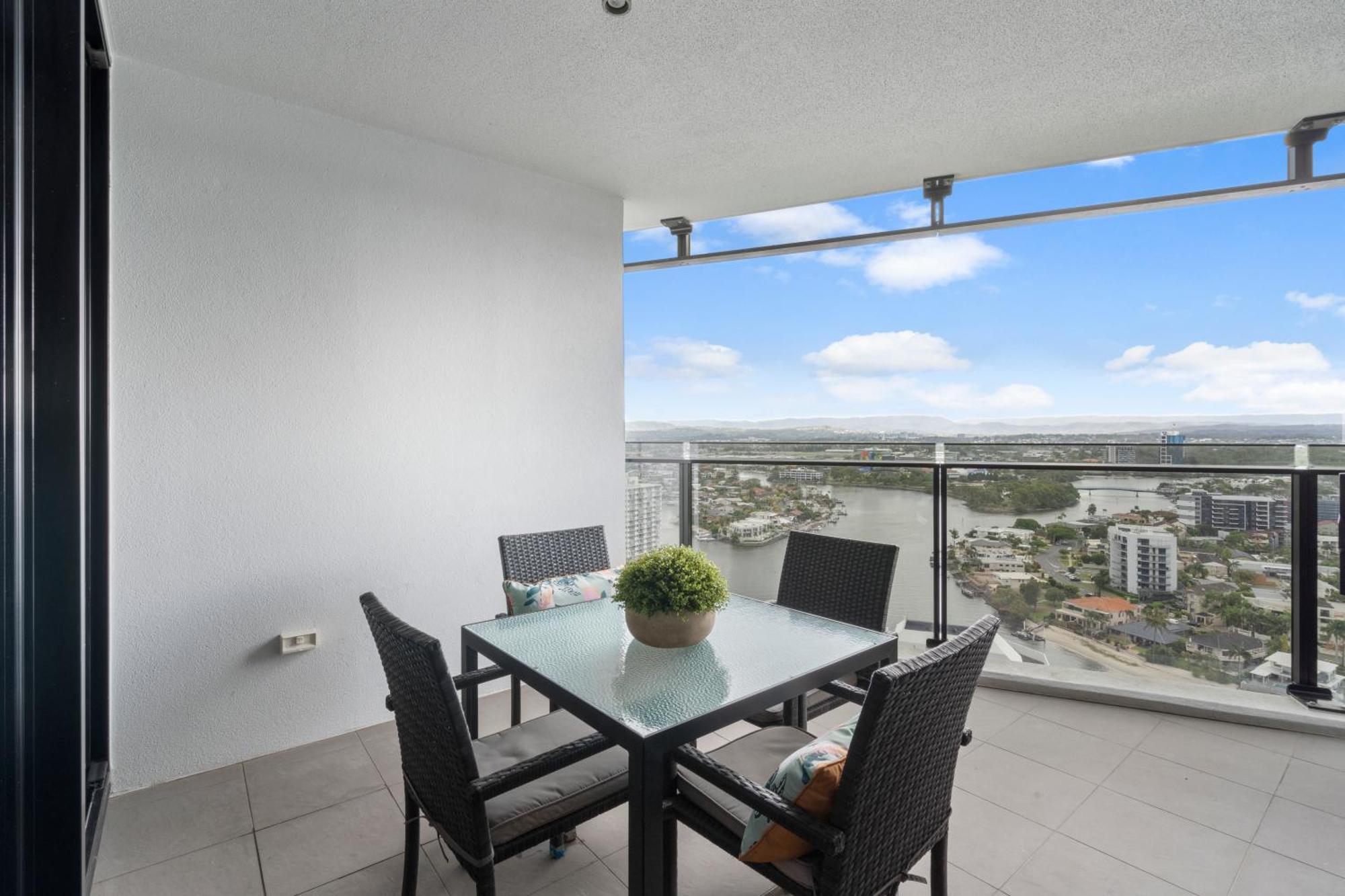 Circle On Cavill - Qstay Gold Coast Extérieur photo
