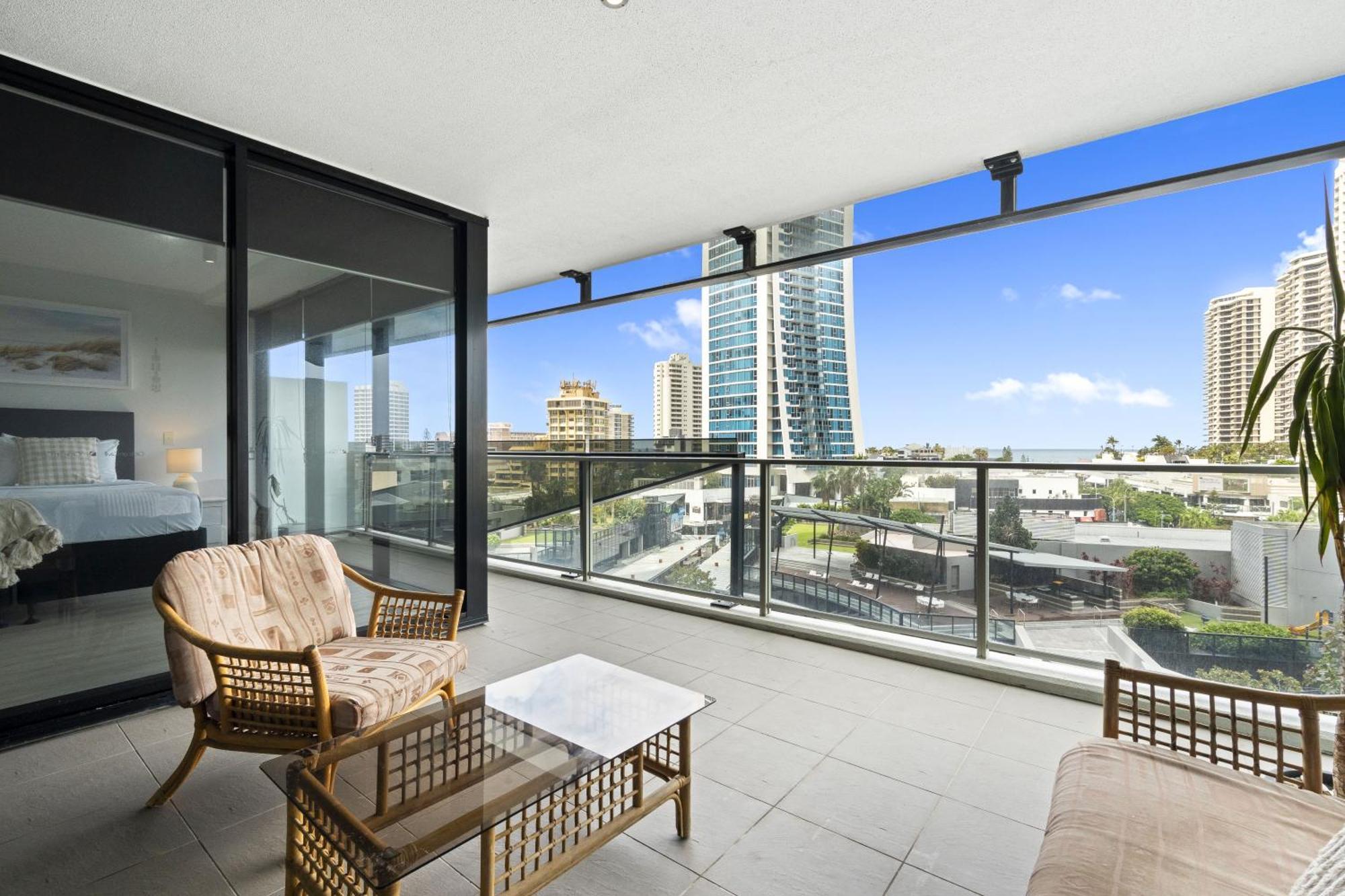 Circle On Cavill - Qstay Gold Coast Extérieur photo